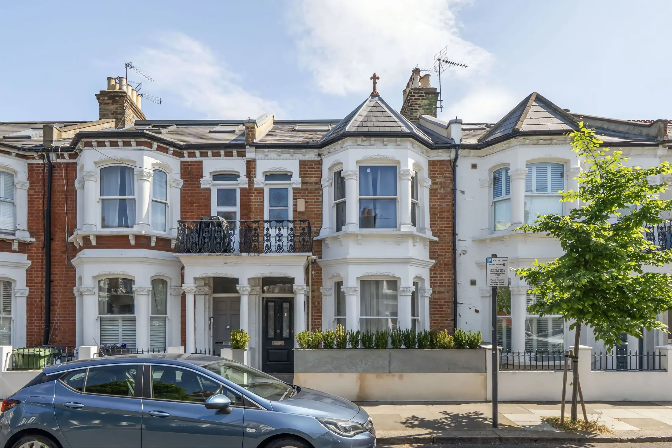 House Hartismere Road in Greater London