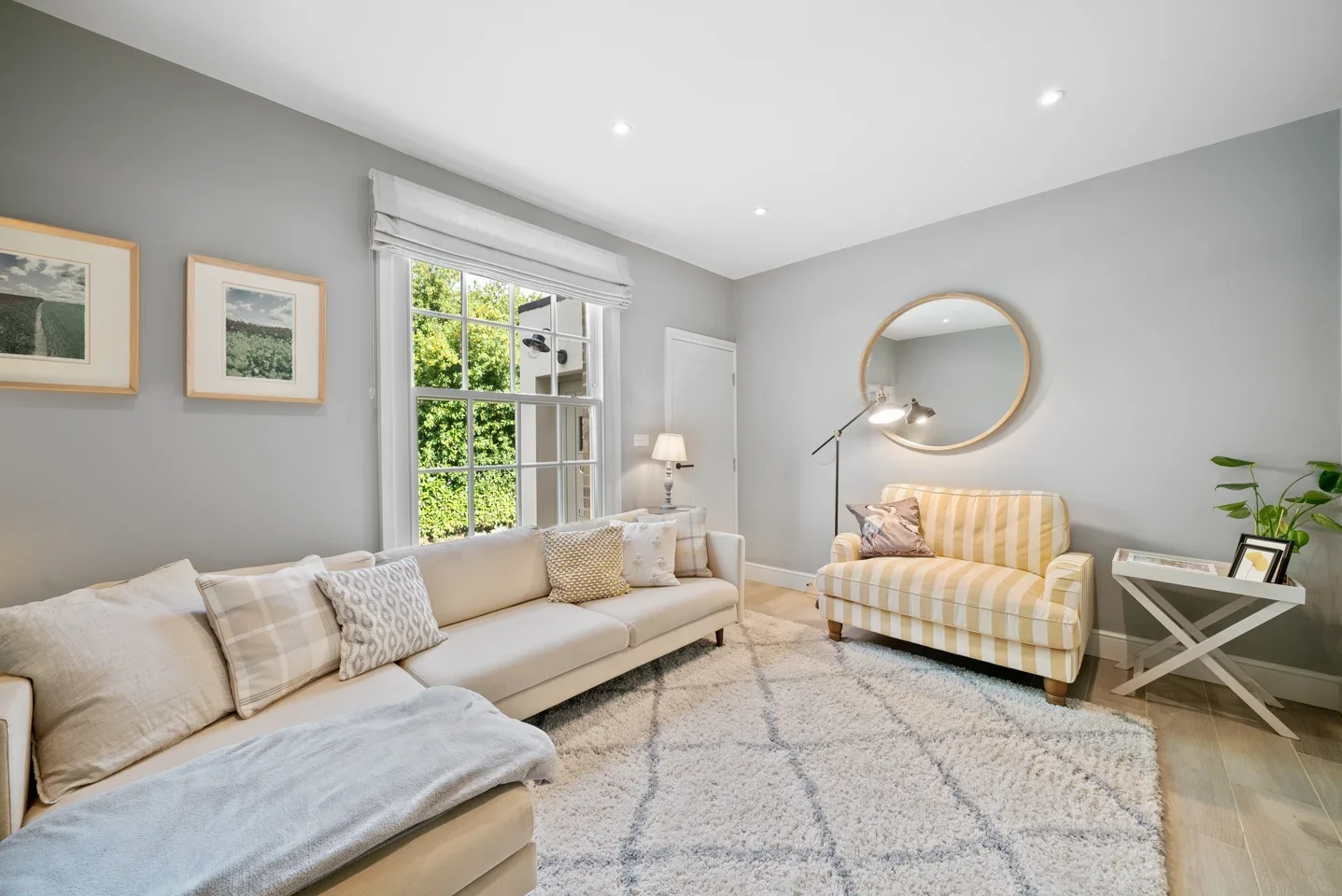 House Hillview Road in Greater London
