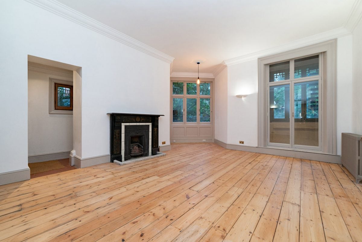 Flat Fitzjohn's Avenue in Greater London