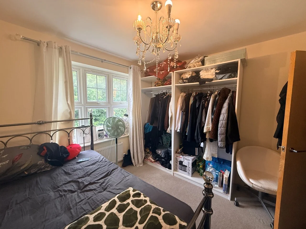 Room Shirley Road in Watford