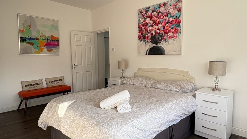 Flat Chatsworth Road in Greater London