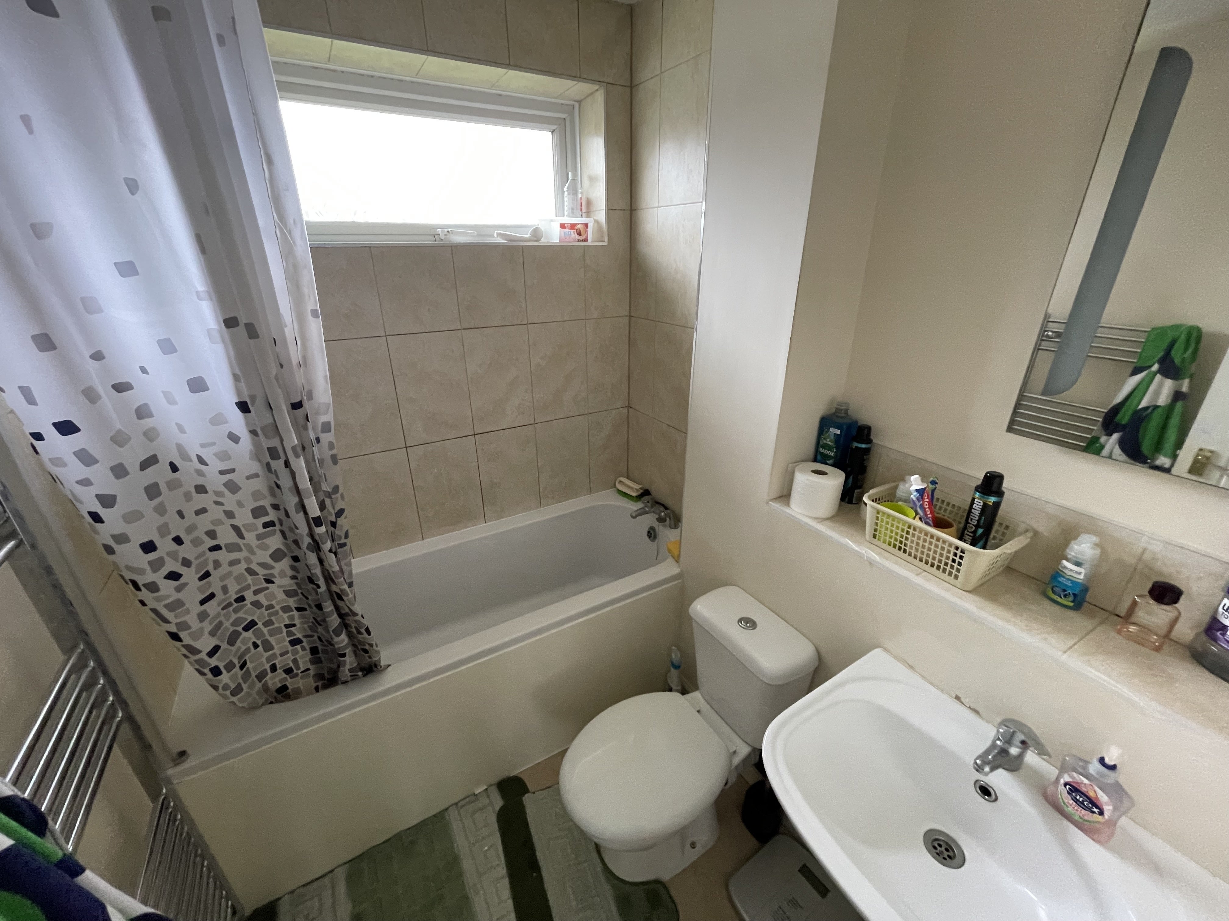 Flat Tudor Court in Sandwell