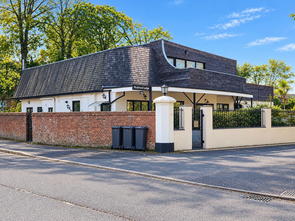 Flat Mudeford in Christchurch