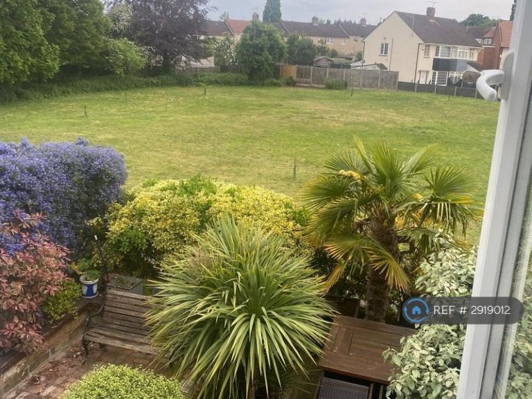 Room Greenacre in Windsor