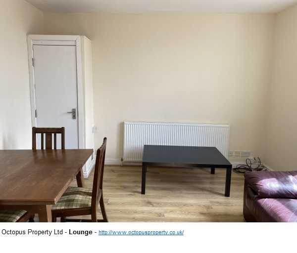 Flat Rothbury Terrace in Newcastle upon Tyne