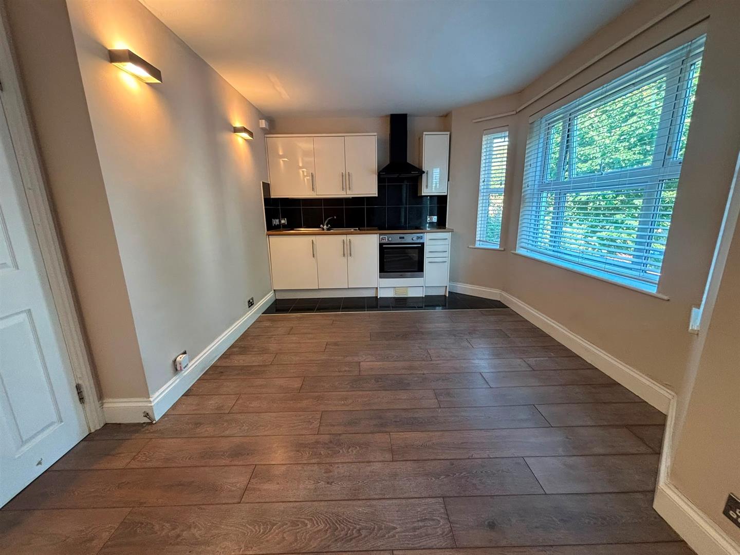 Flat Eaton Gardens in Portslade by Sea