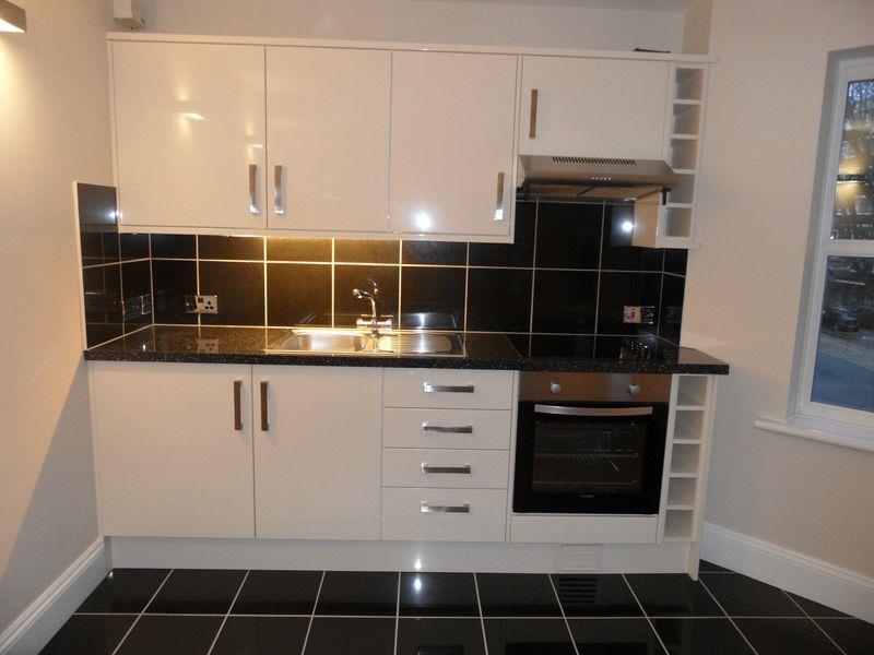 Flat Eaton Gardens in Portslade by Sea