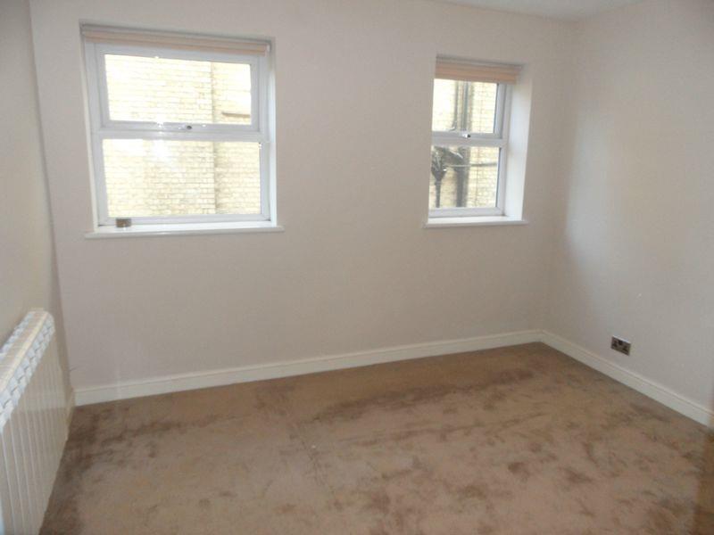 Flat Eaton Gardens in Portslade by Sea