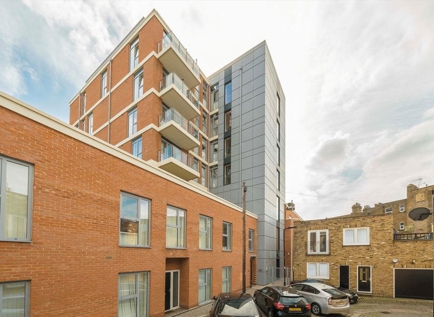 Flat Hooper's Mews in Greater London