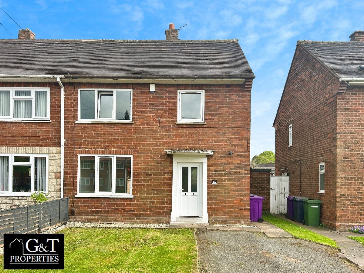 House Lorien Close in Wolverhampton