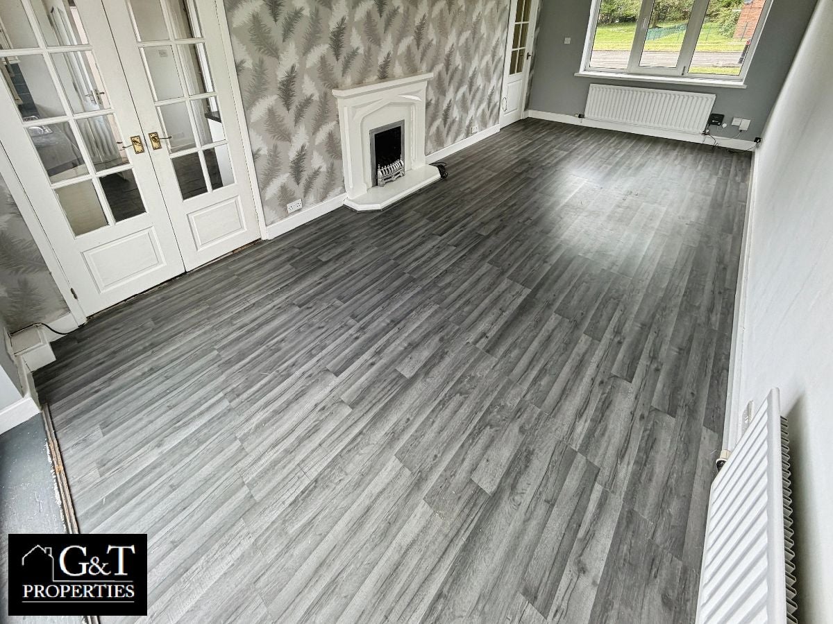 House Lorien Close in Wolverhampton
