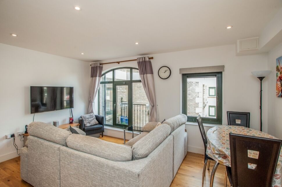 Flat London Road in Dacorum