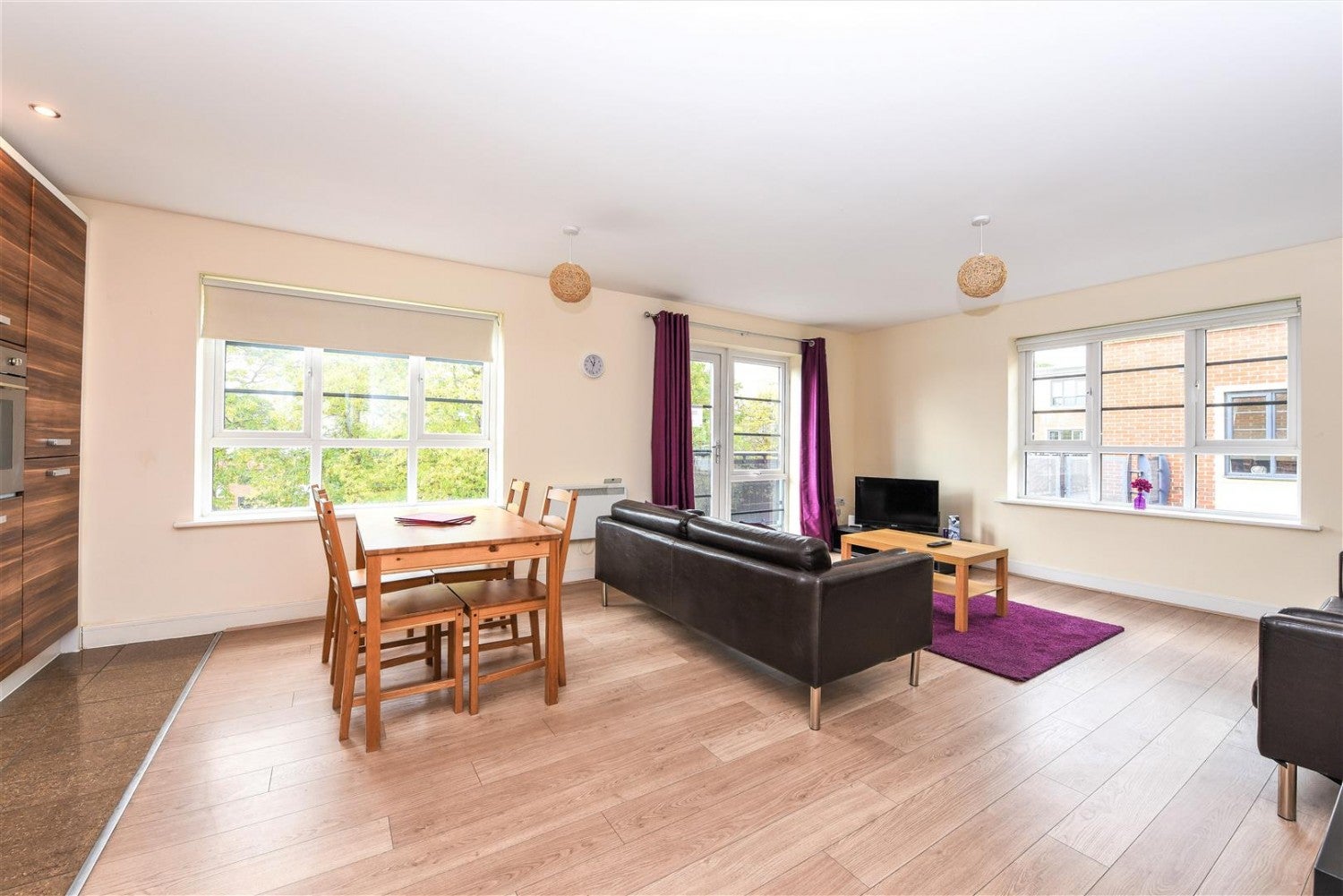 Flat Wallis Square in Rushmoor