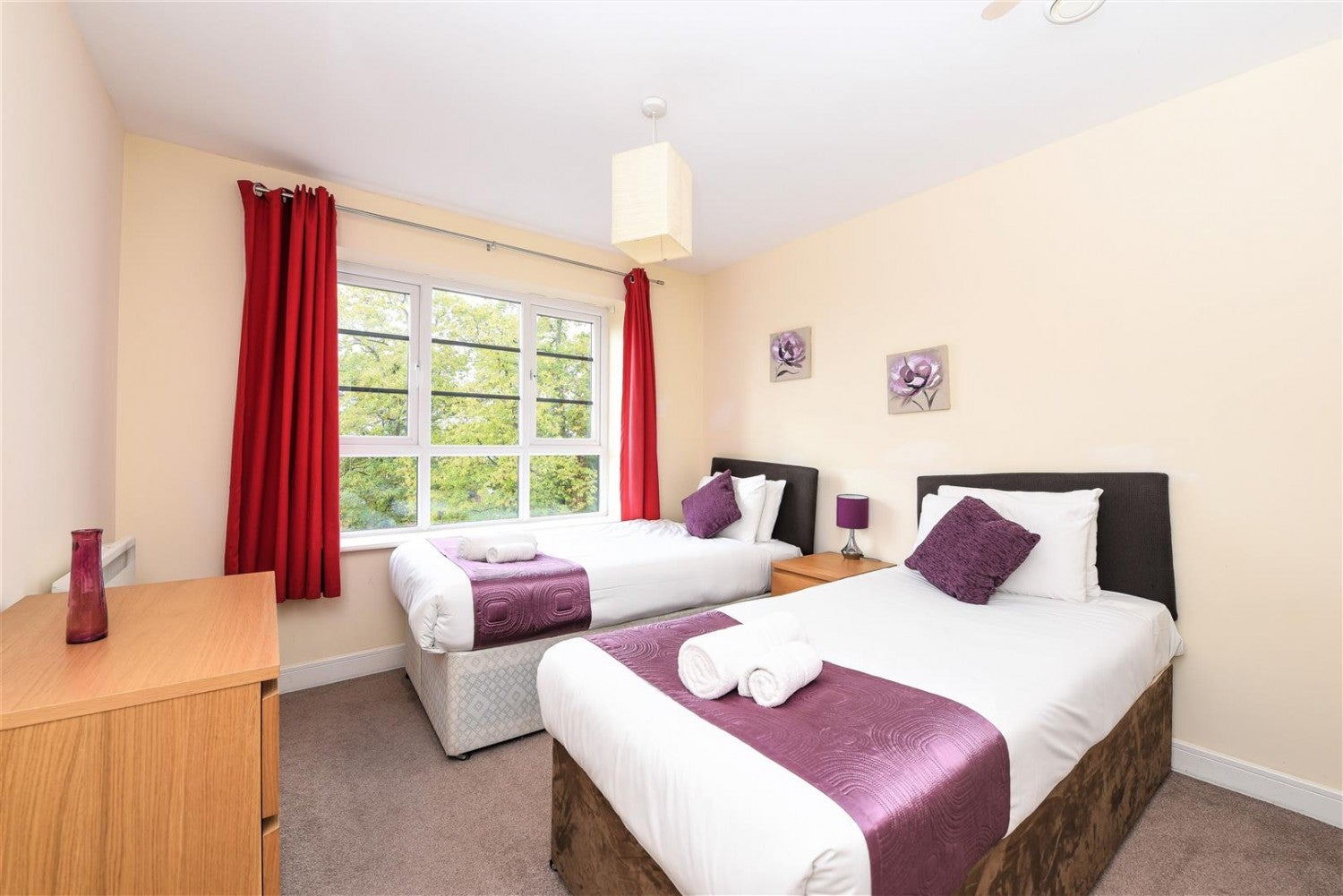 Flat Wallis Square in Rushmoor