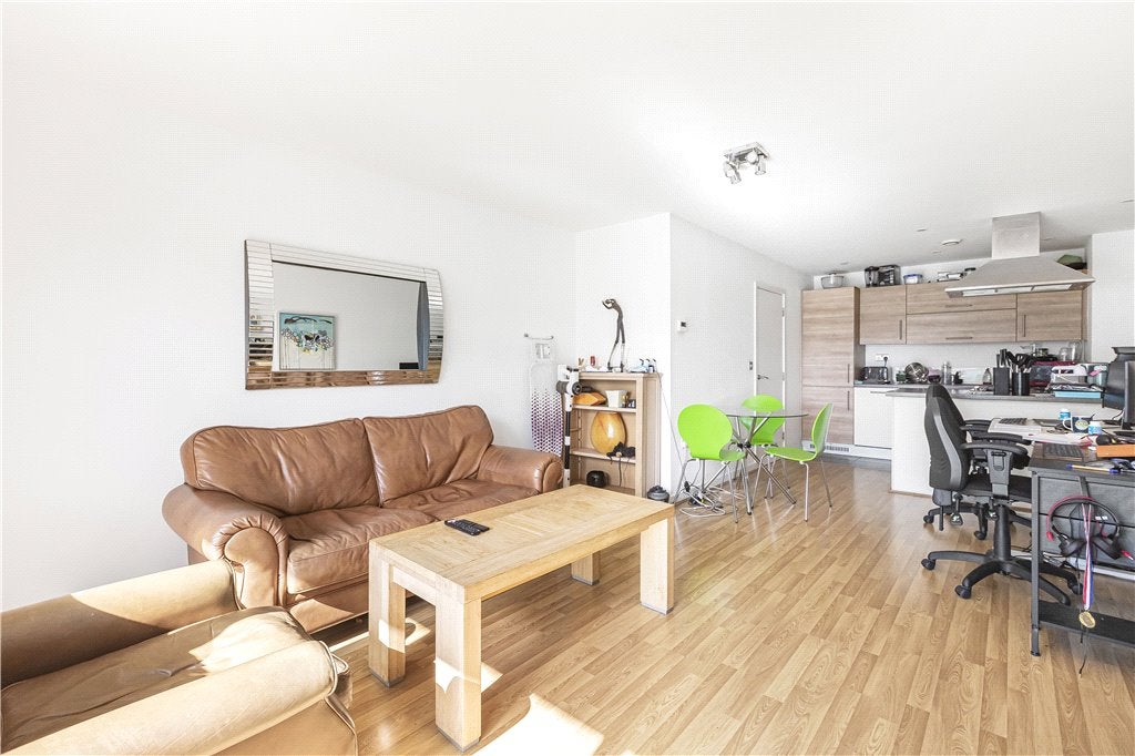Flat Burdett Road in Greater London