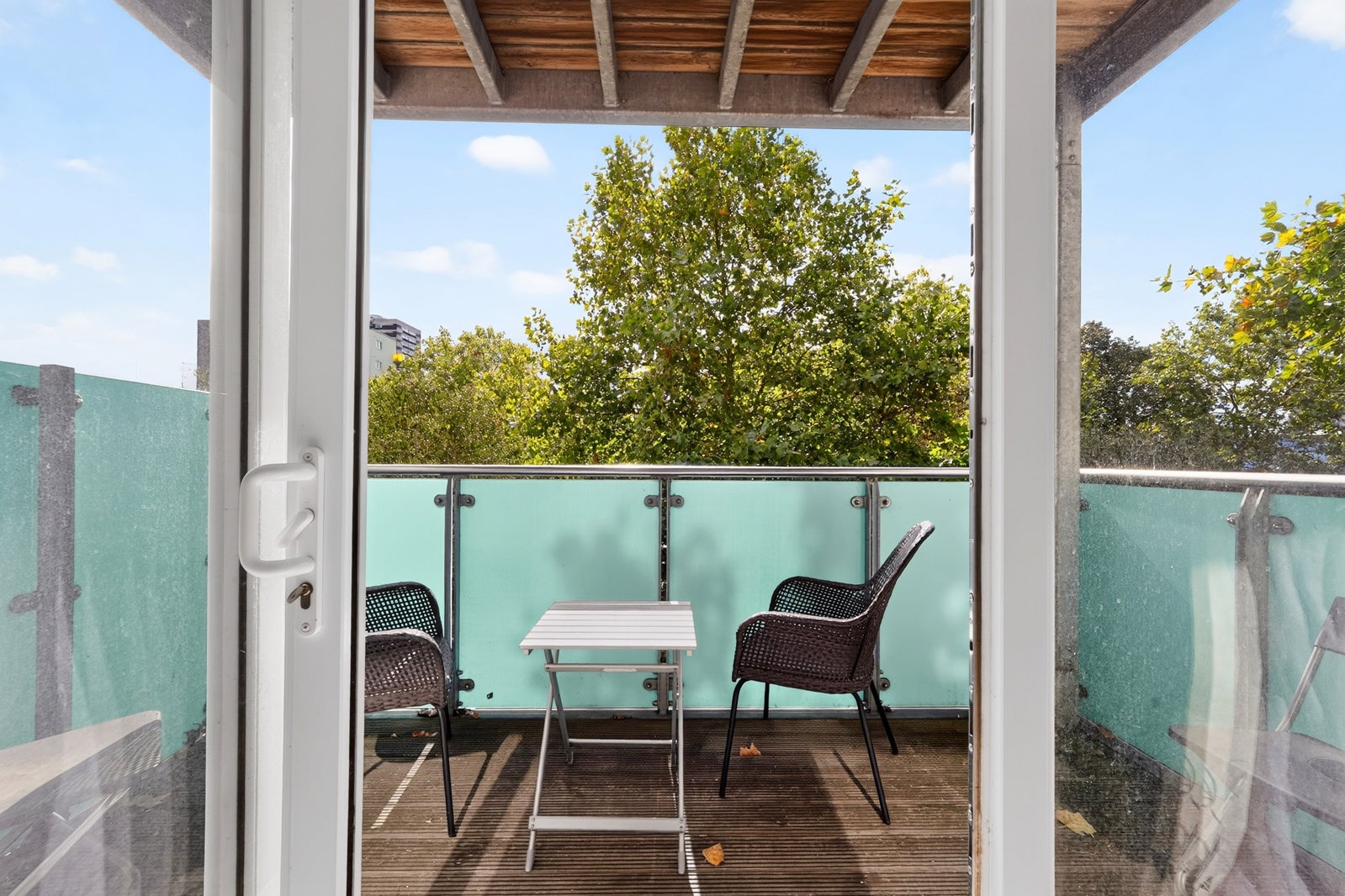 Flat Burdett Road in Greater London