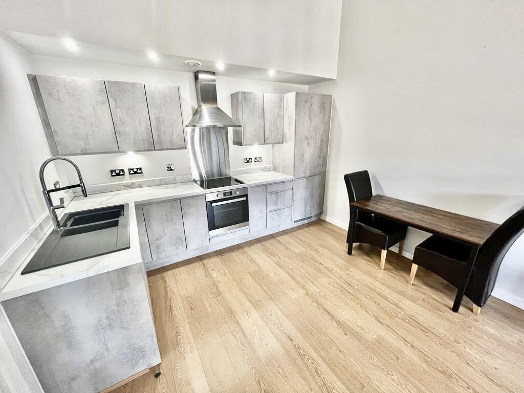 Flat Florence Road in Greater London