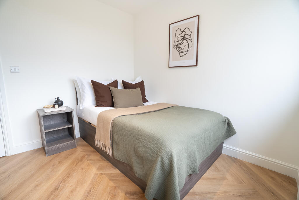Flat Florence Road in Greater London