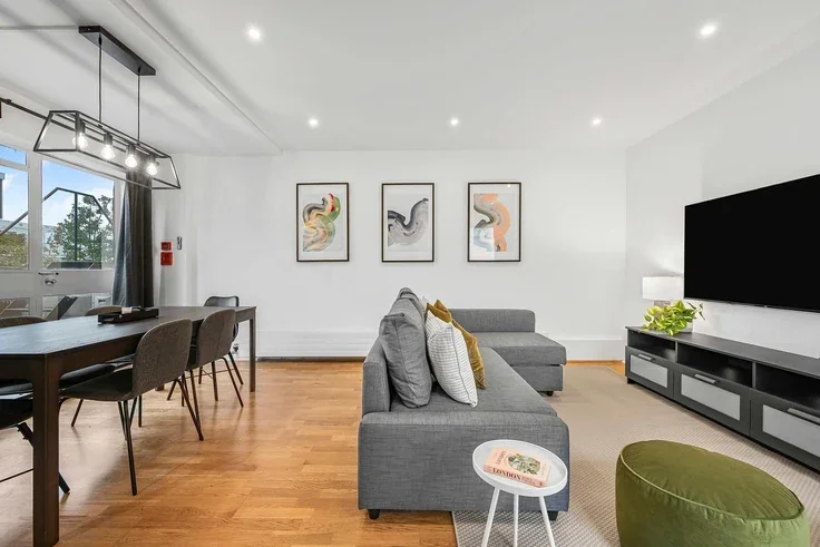 Flat Berners Street in City of Westminster