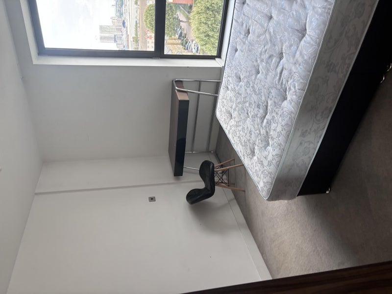 Room New Village Avenue in Greater London