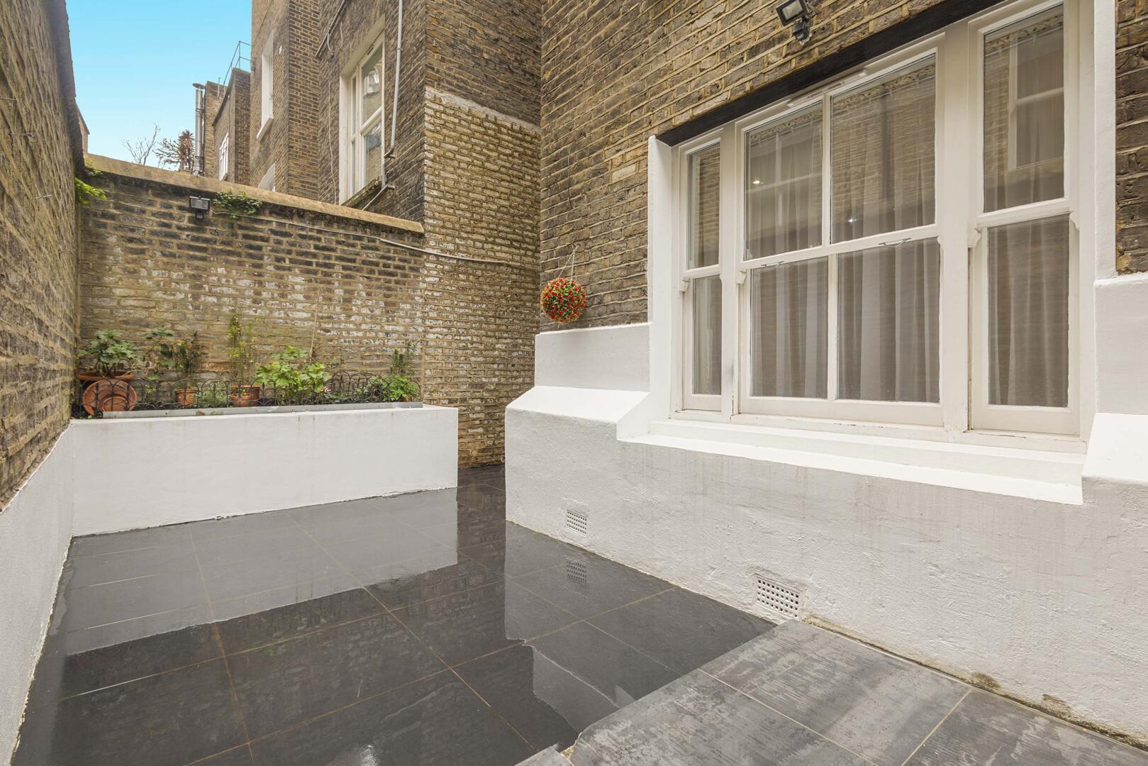 Flat Collingham Place in Greater London