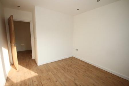Flat Dunstable Road in Luton
