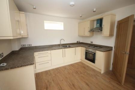 Flat Dunstable Road in Luton