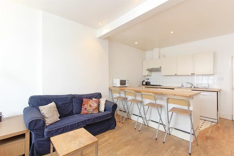 Room Cottage Green in Greater London