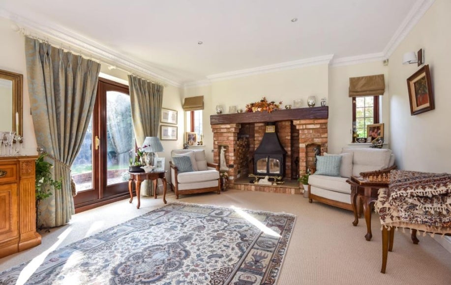 House Bath Road (Benham Hill) in Thatcham