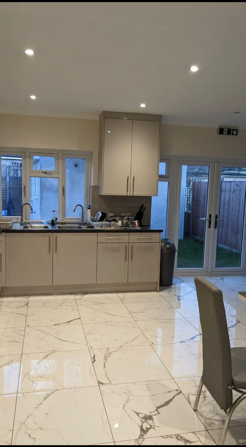 Flat Twickenham Road in Greater London