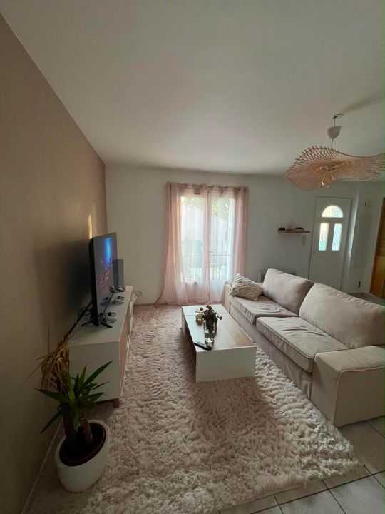 House Route de Plaissan au Pouget in Le Pouget