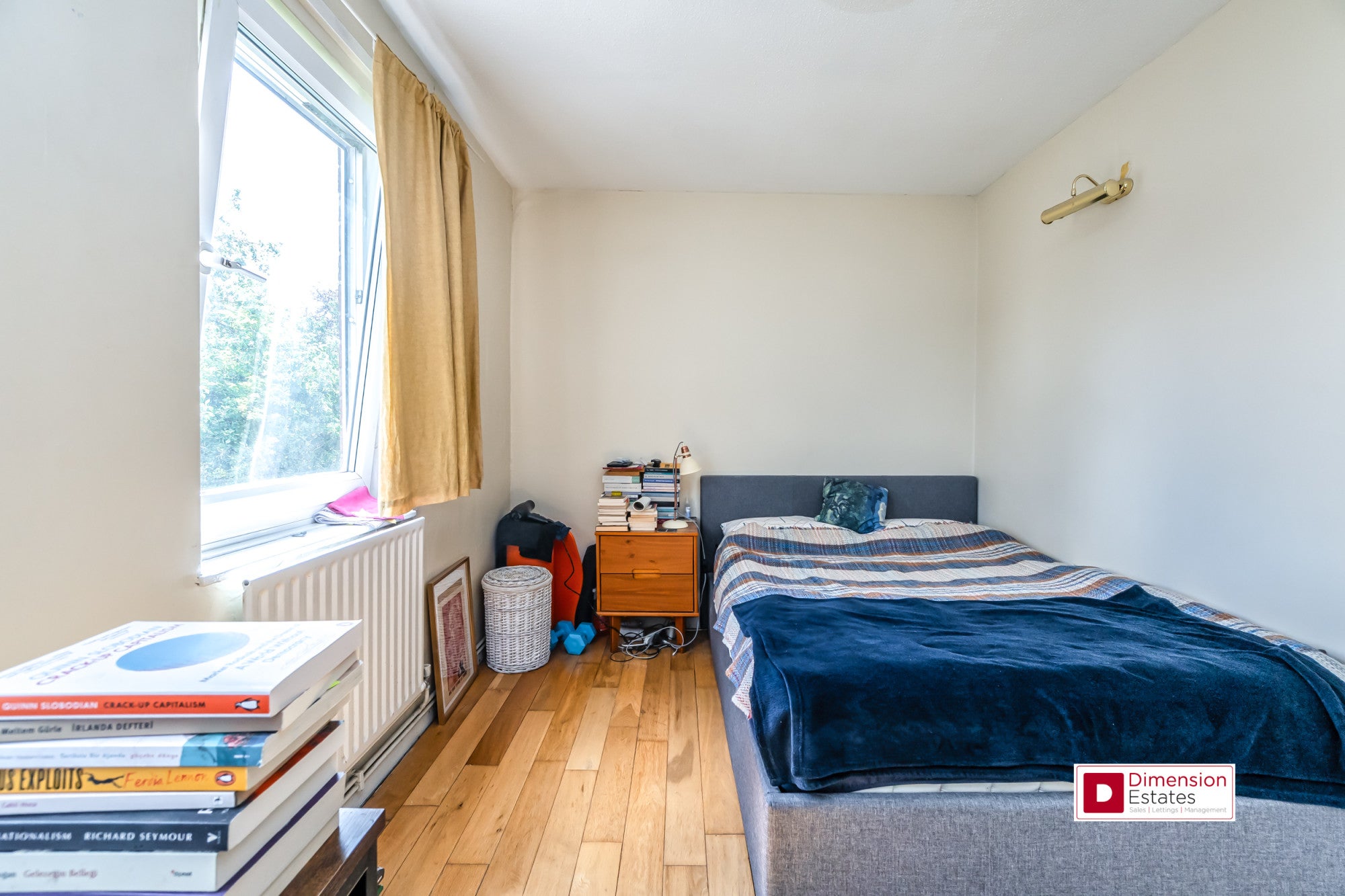 House Boscombe Close in Greater London