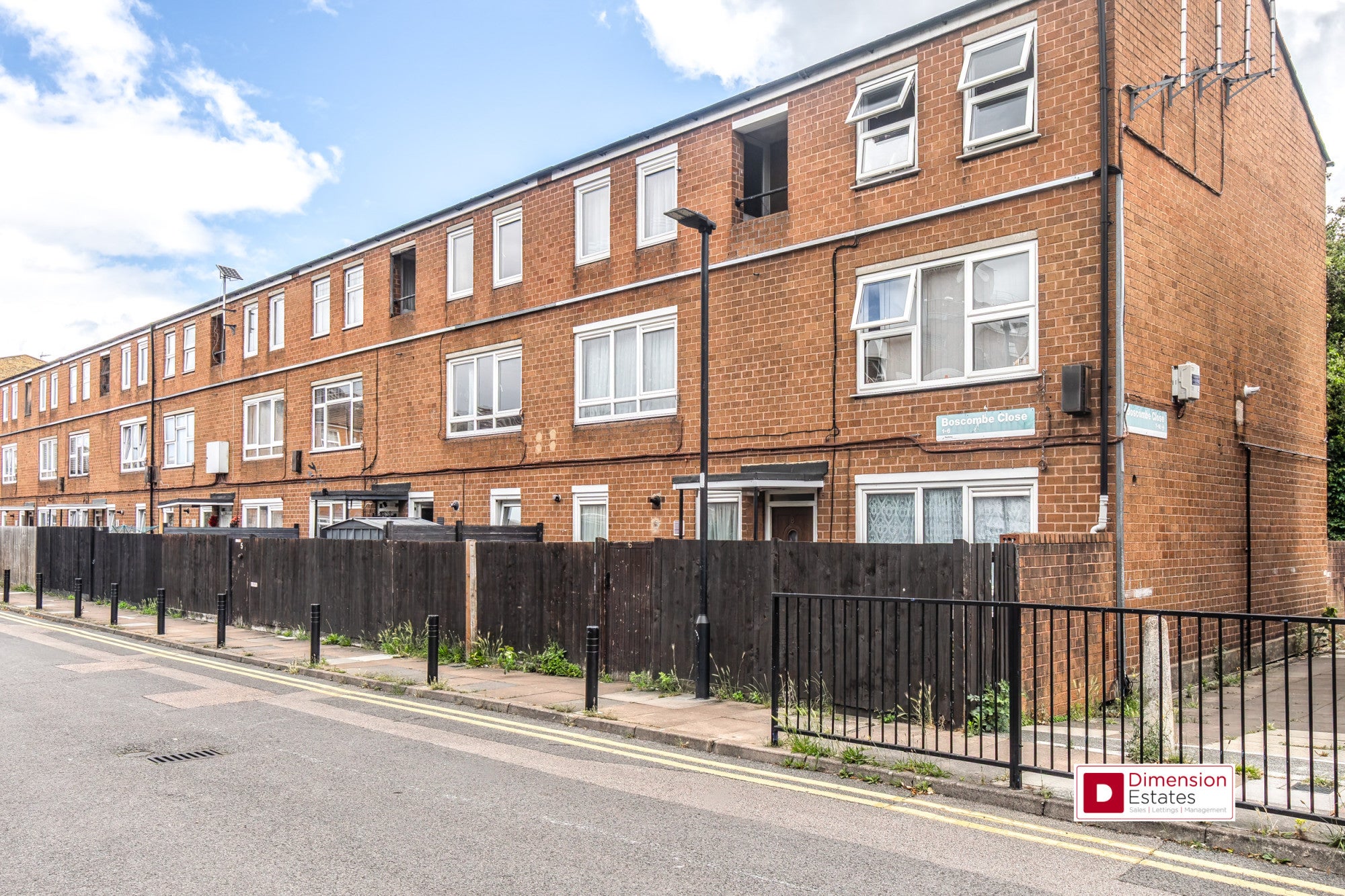 House Boscombe Close in Greater London