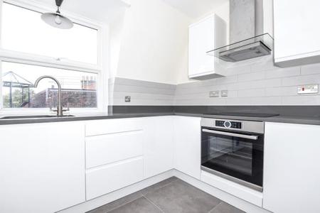Flat Finchley Road in London