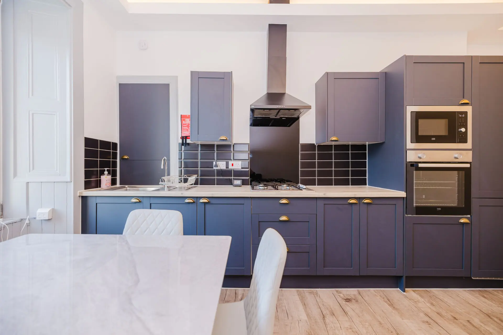 Flat Yeaman Place in City of Edinburgh