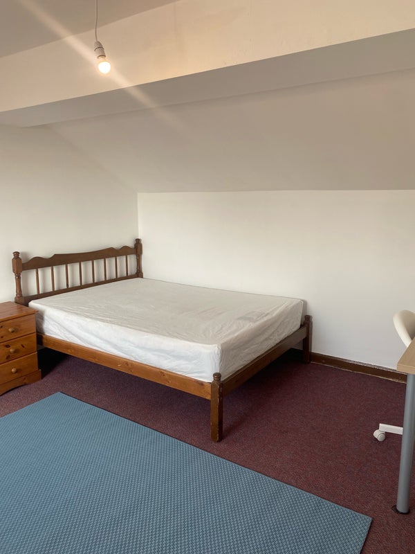 Room Monmouth Street in Sheffield