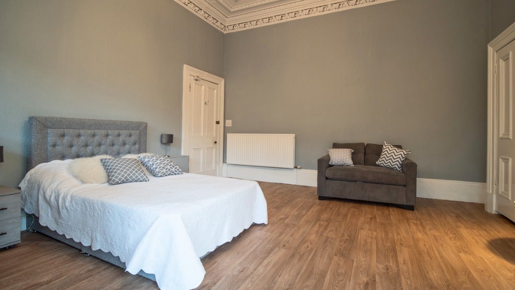 Room Buckingham Terrace in Glasgow