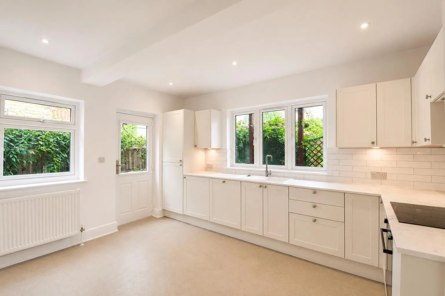 Flat Cowley Road in Greater London