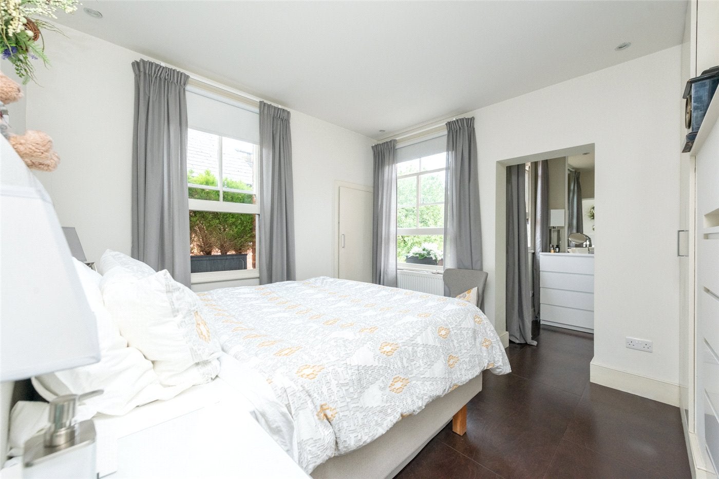 Flat Palermo Road in Greater London
