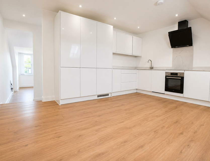 Flat Albert Road in Greater London