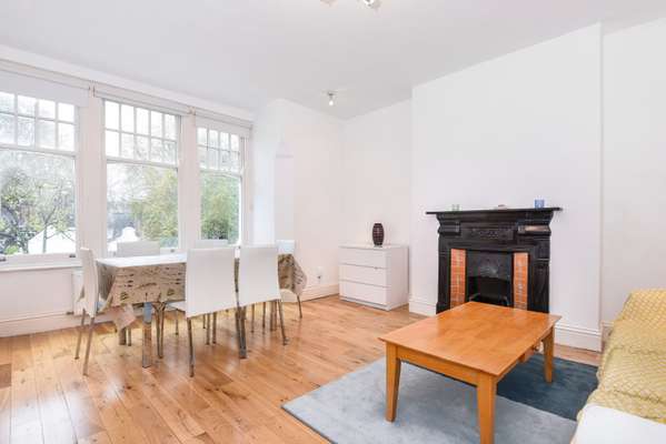 Flat Glenilla Road in Greater London