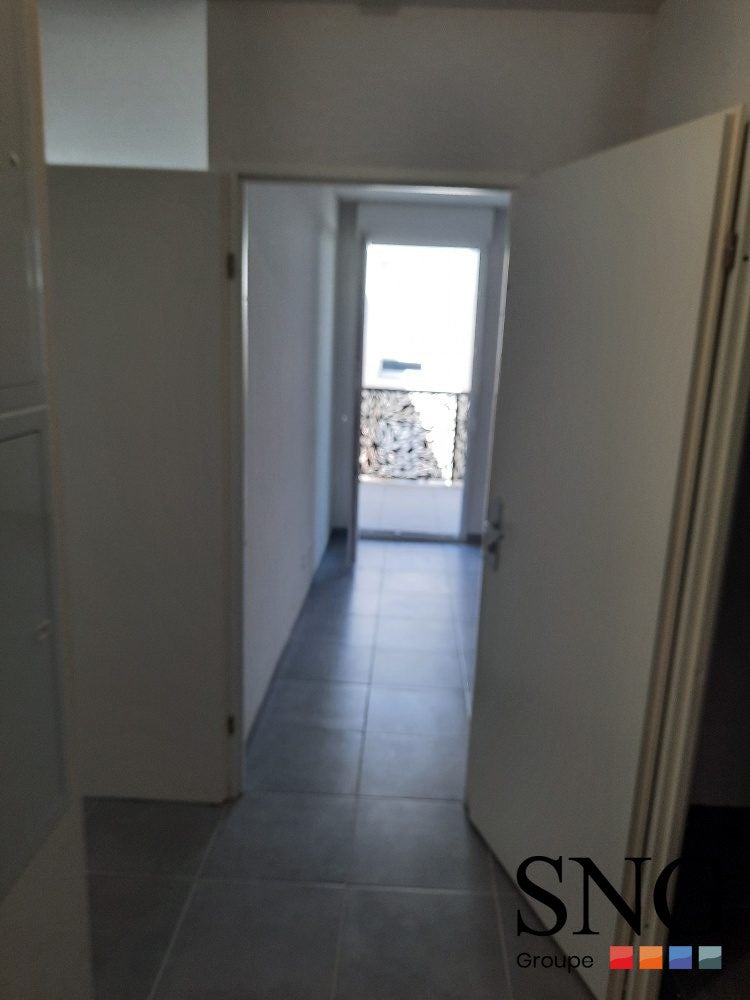 Flat Avenue Georges Dayan in Nîmes