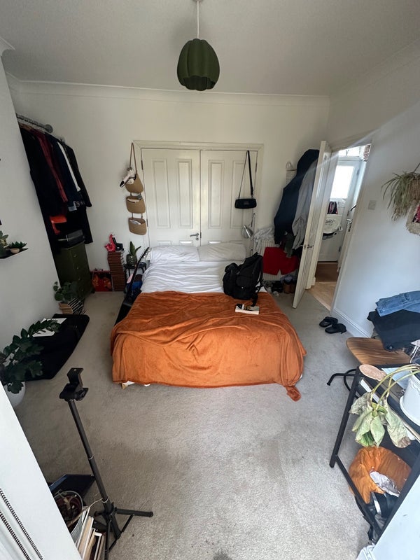 Room Hertford Road in Greater London