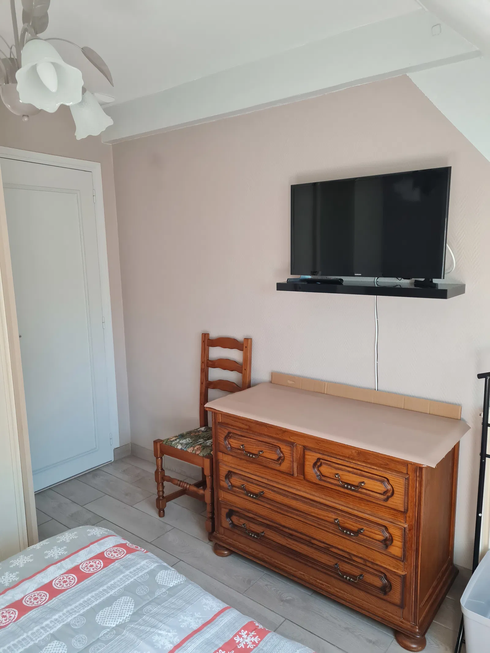 Chambre Grande Rue à Gurgy