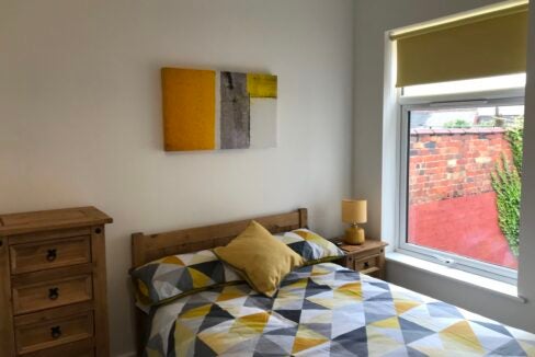 Room Manor Court Road in Nuneaton and Bedworth