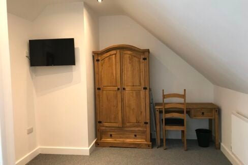 Room Manor Court Road in Nuneaton and Bedworth