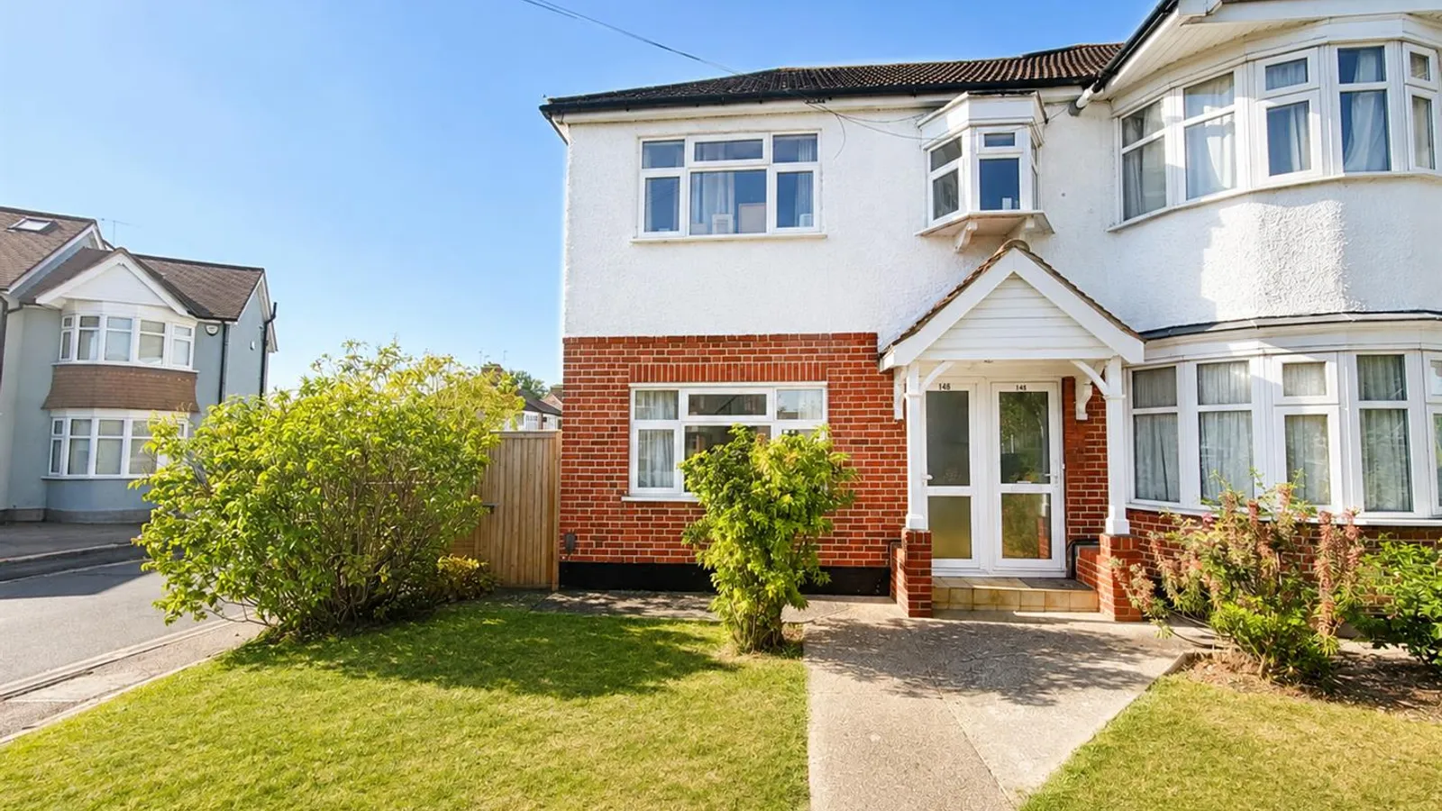 Flat Cornwall Road in Greater London