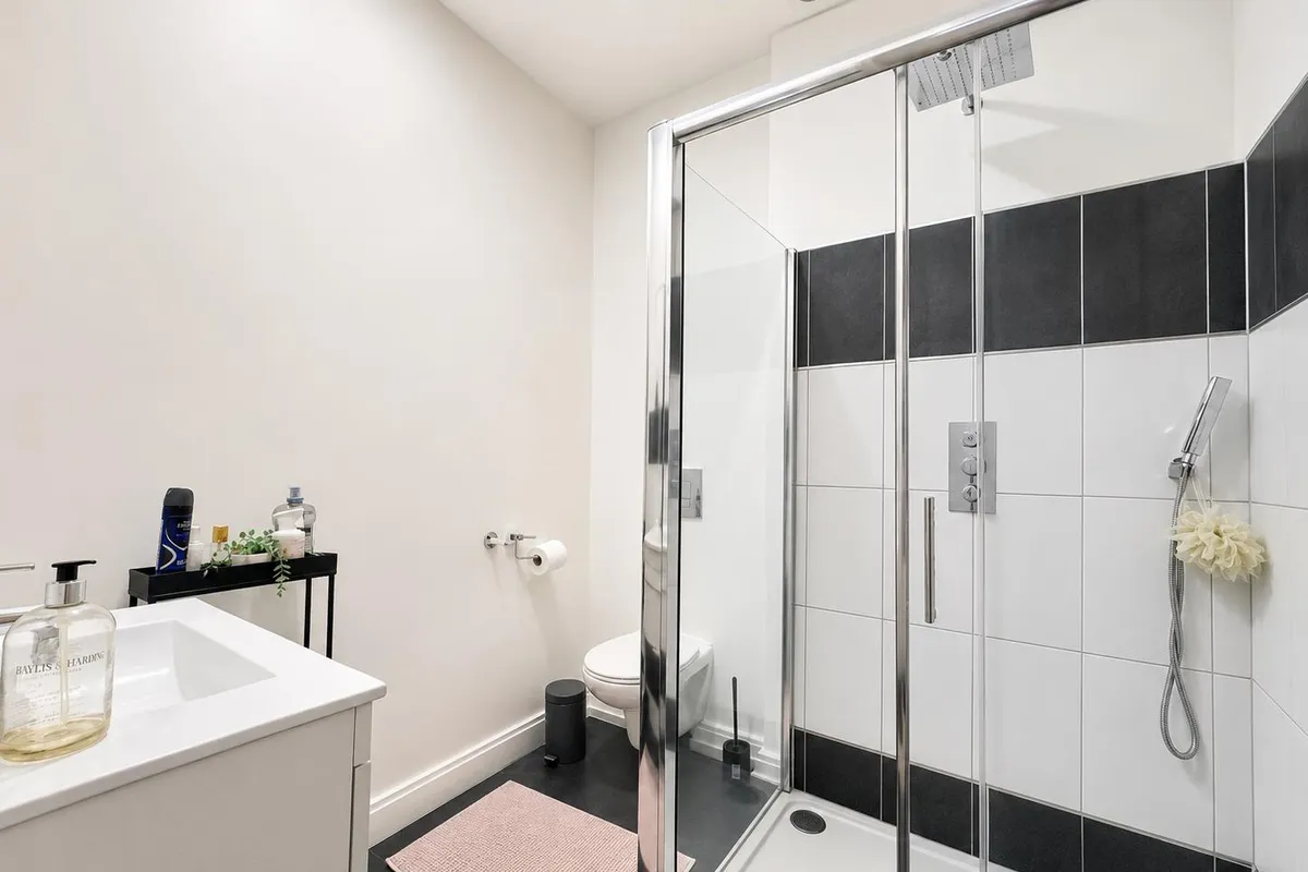 Flat Lady's Close in Watford