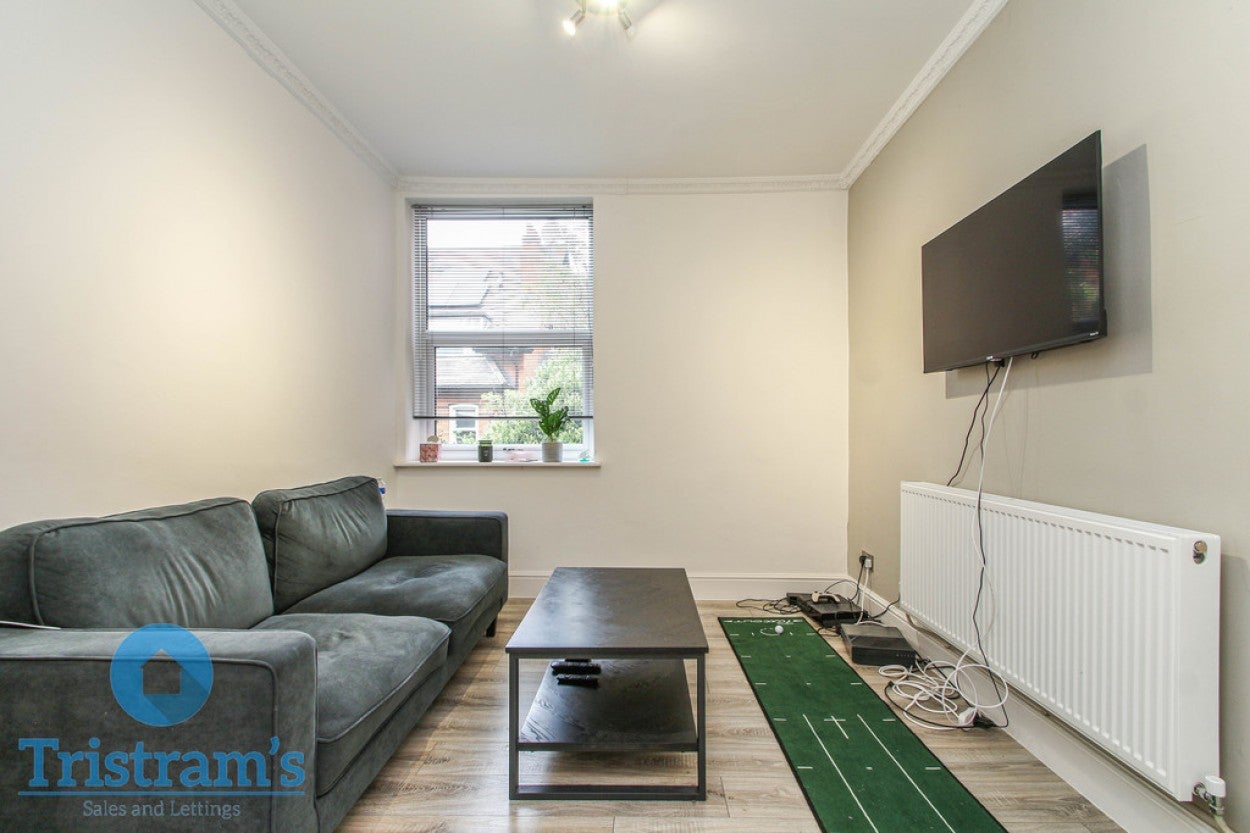 Room Mansfield Road in Nottingham