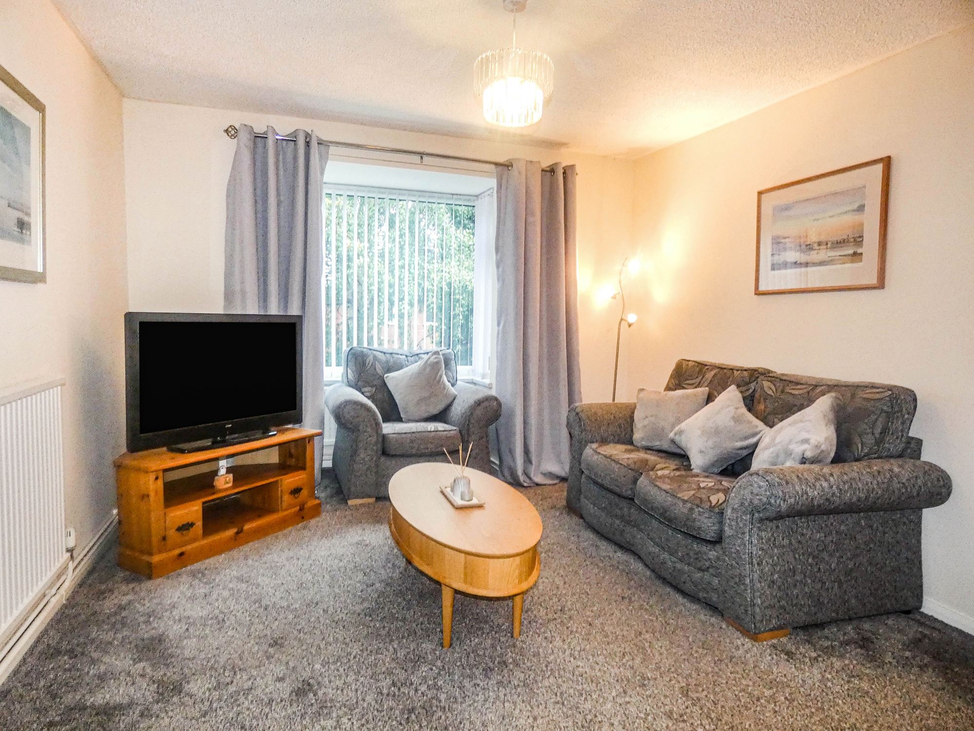 Flat Alwinton Court in Newsham